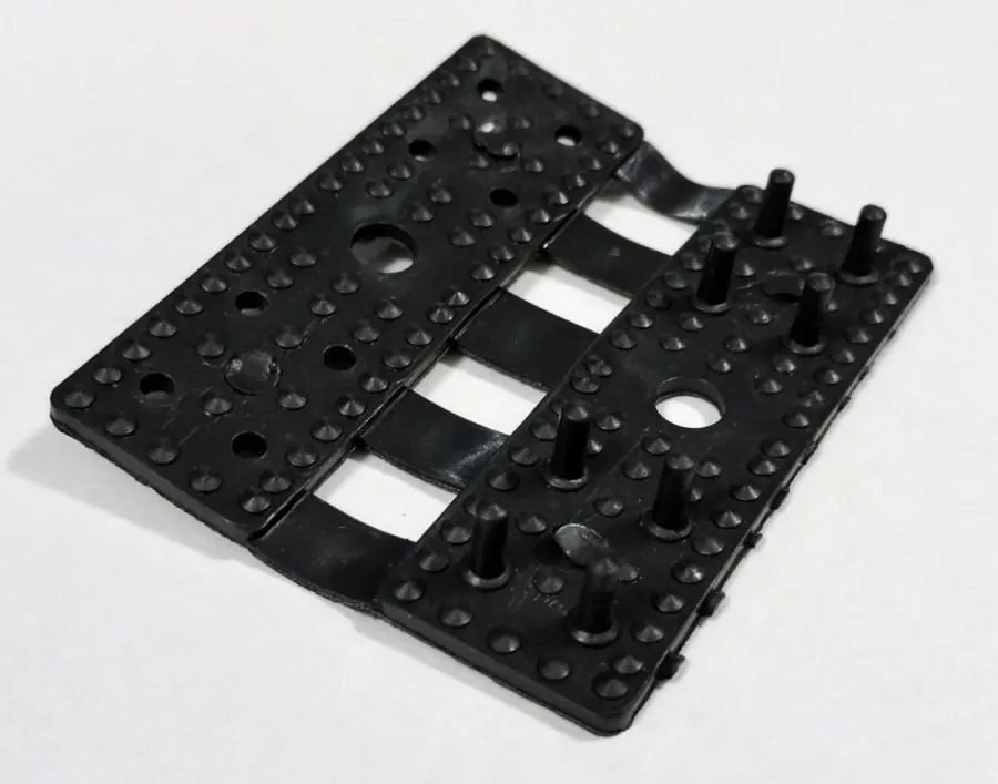 BROCHES PLASTICOS 3